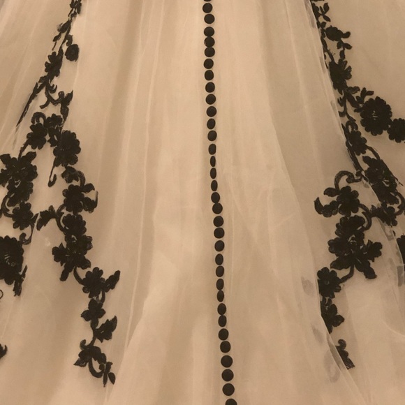 Alfred Angelo Floral Wedding Gown NWT Sz 0 - Picture 7 of 8